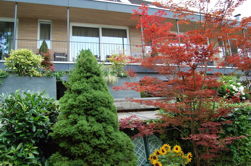 Hotel Der Loewen Хагнау Екстериор снимка